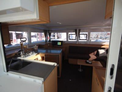 catamaran-lagoon-450-sport-top-7