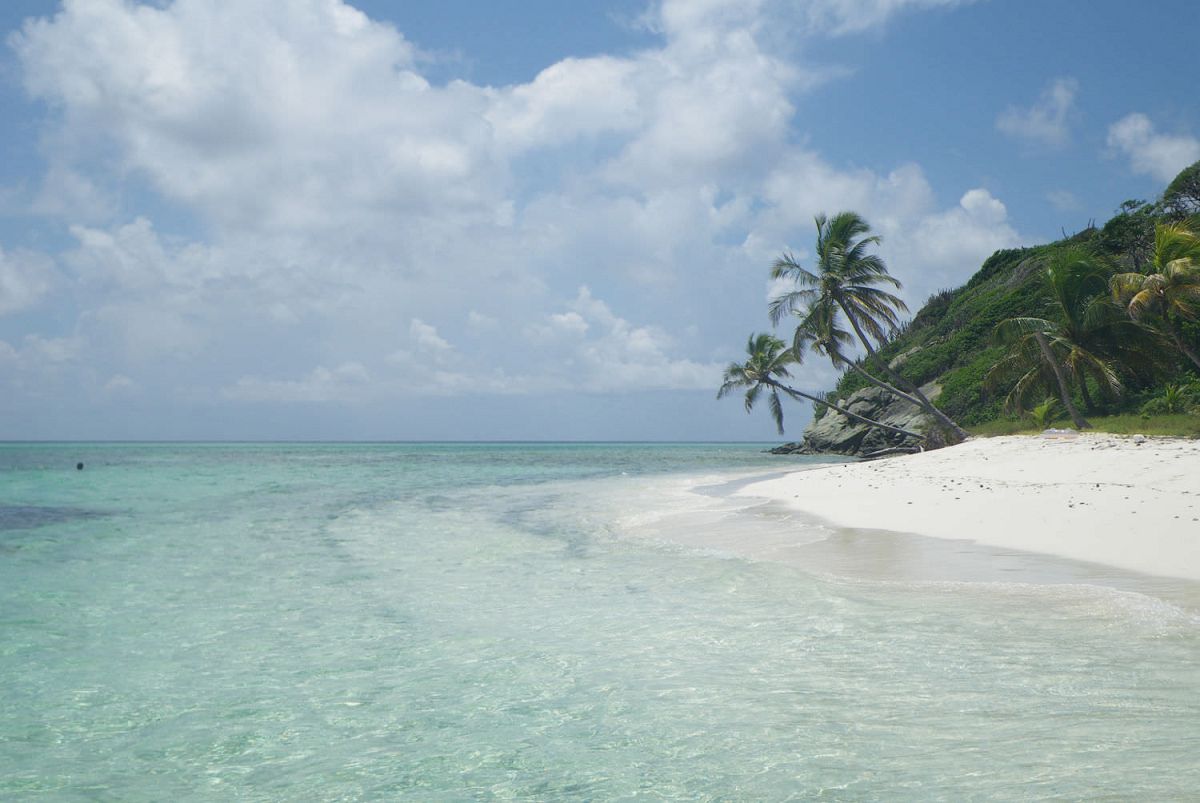 Croisières Caraïbes, Antilles, Grenadines et location de catamarans et monocoques en Martinique.